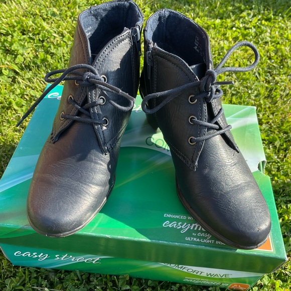 Navy ankle boots - Picture 2 of 8